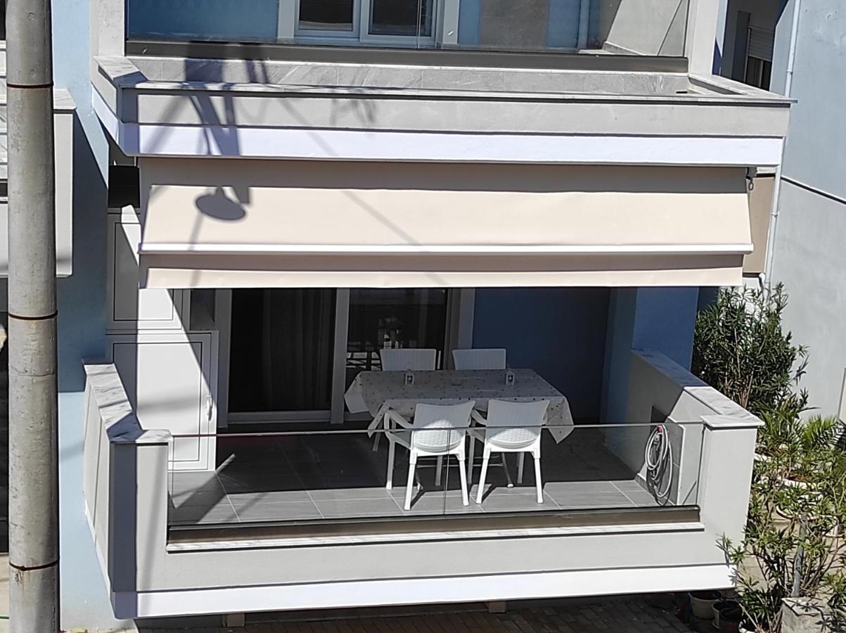 Nastazia Appartement Néa Péramos Buitenkant foto
